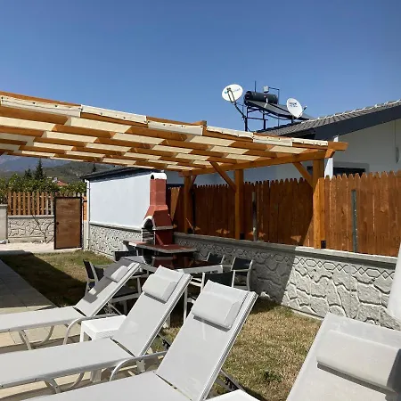 Sunshine Villa A *